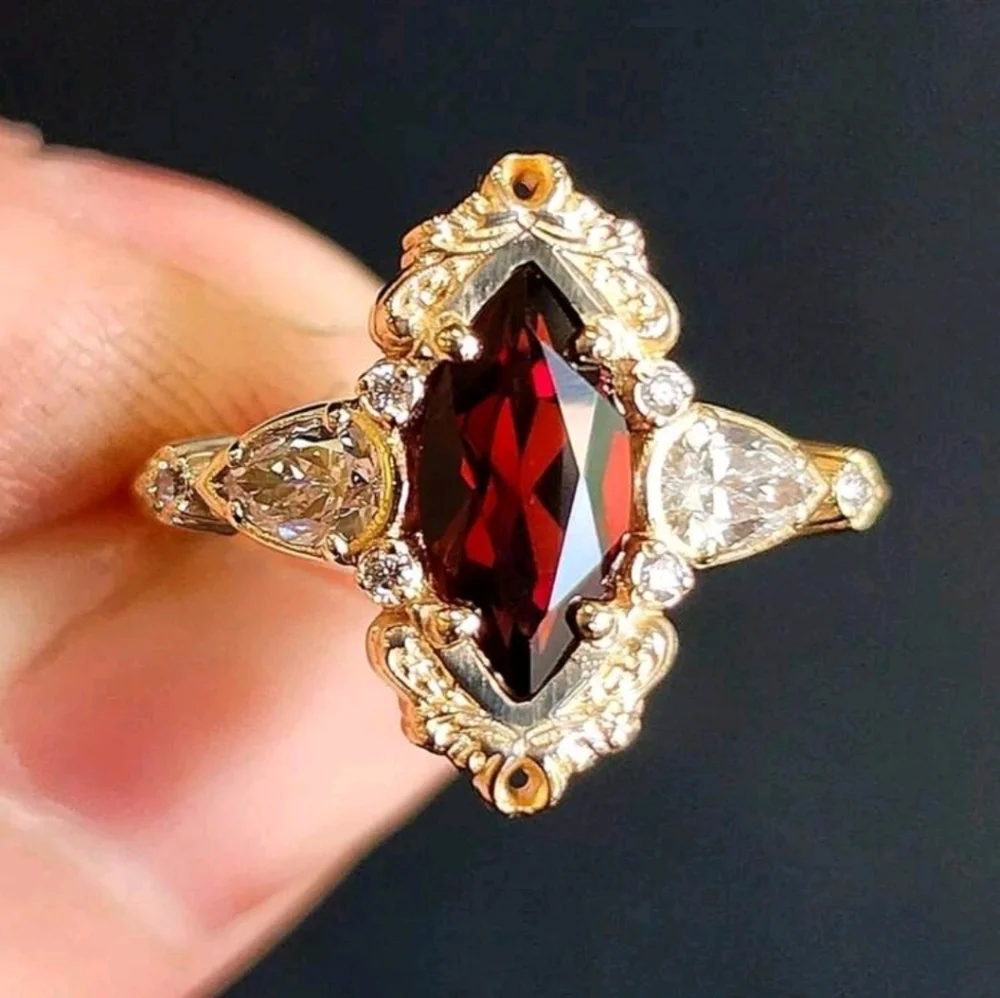 SALE ** BRAND NEW ** Elegant Gold and Red Gemstone Ring